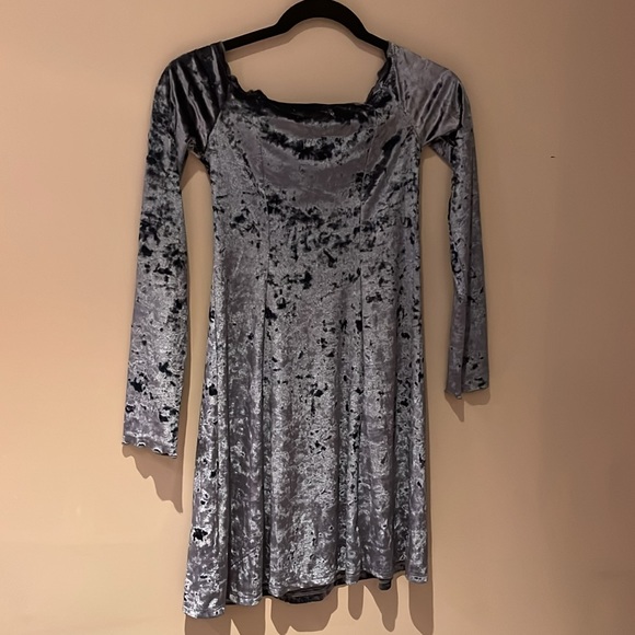 Hollister dress - Picture 3 of 3